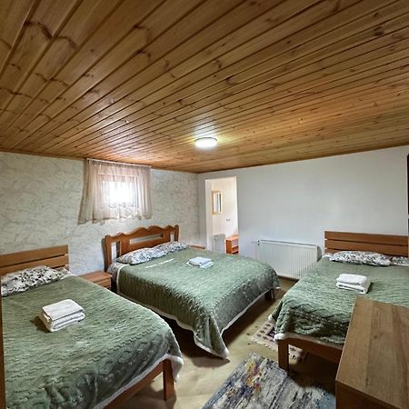 Zhabeshi Guest House Victor מראה חיצוני תמונה