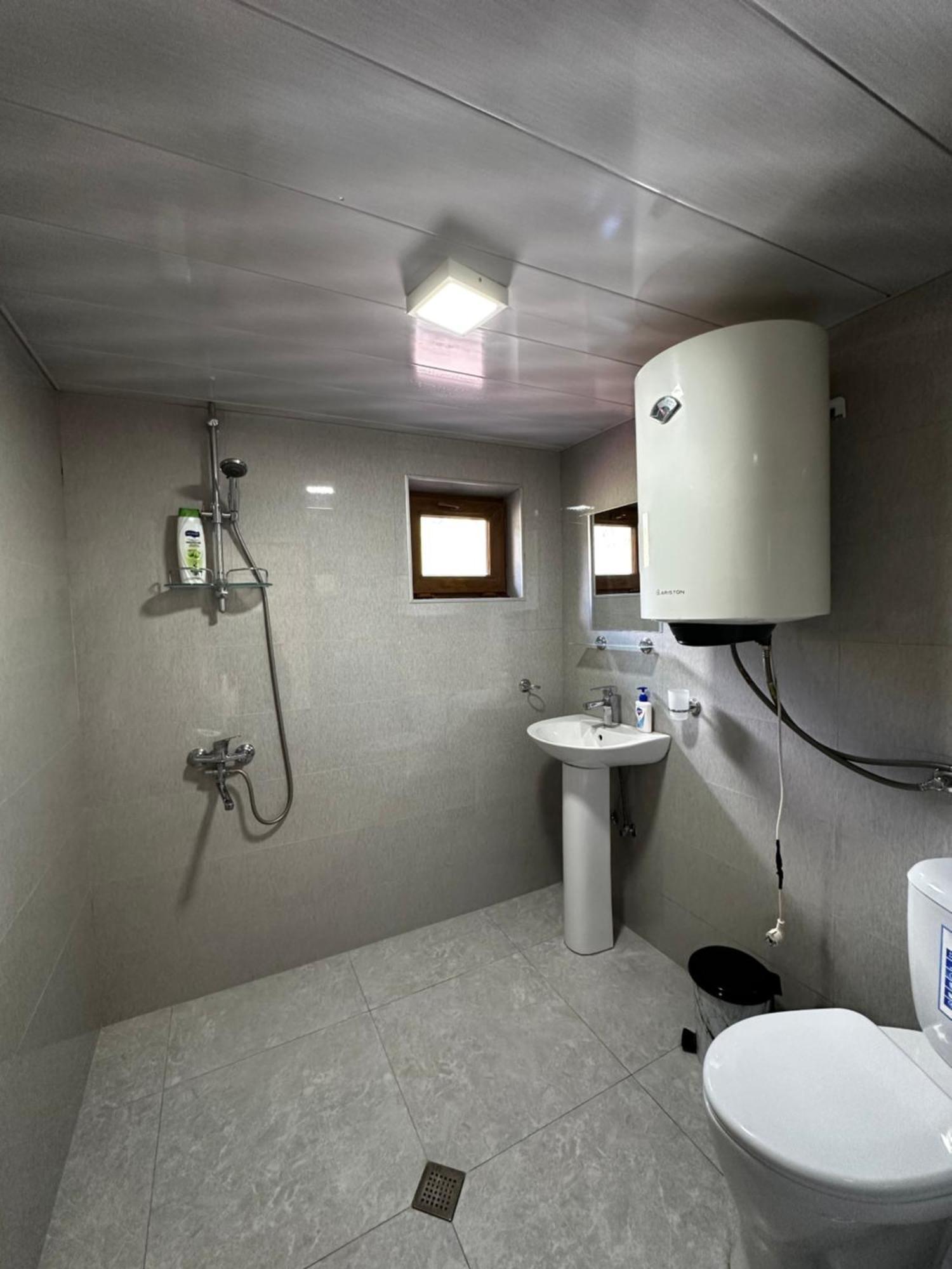 Zhabeshi Guest House Victor מראה חיצוני תמונה