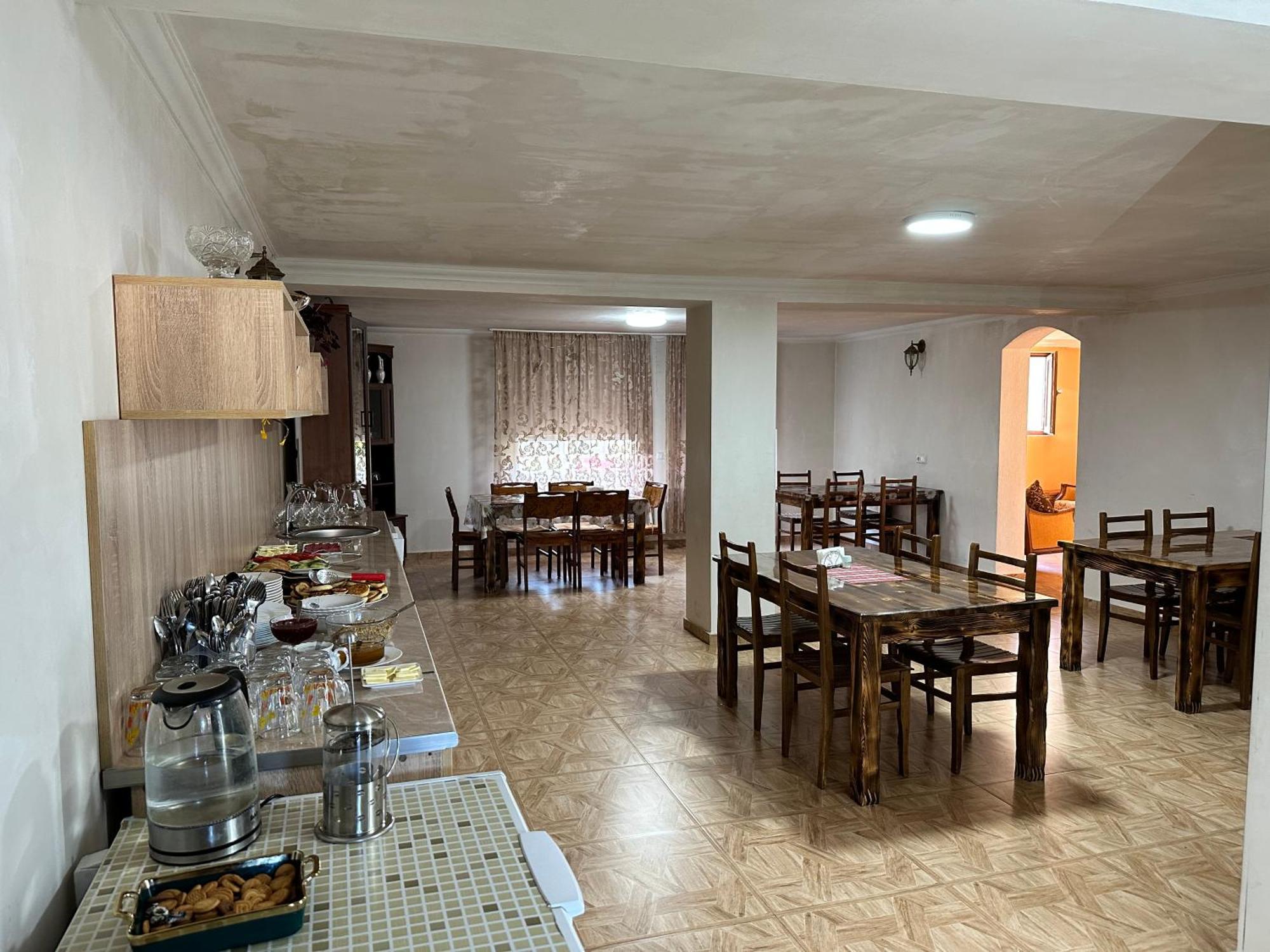 Zhabeshi Guest House Victor מראה חיצוני תמונה