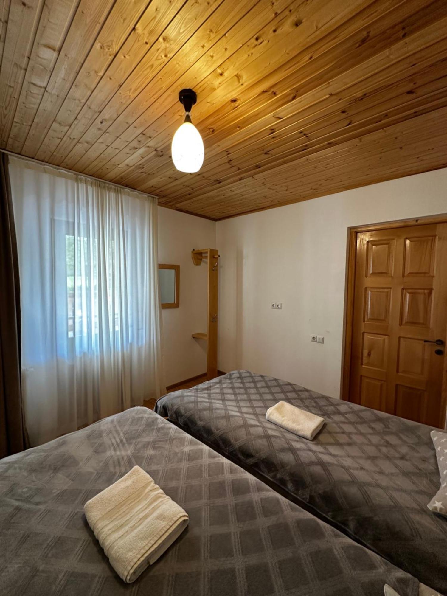 Zhabeshi Guest House Victor מראה חיצוני תמונה