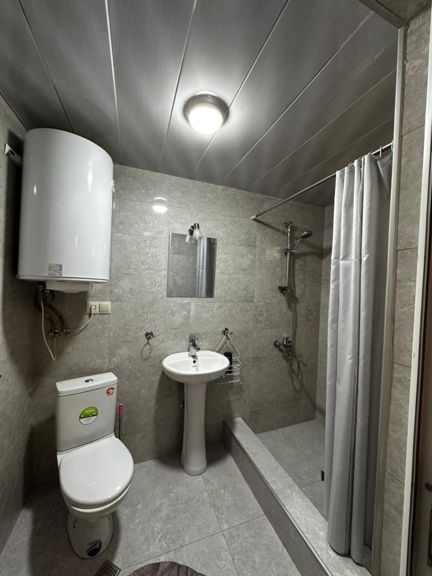 Zhabeshi Guest House Victor מראה חיצוני תמונה