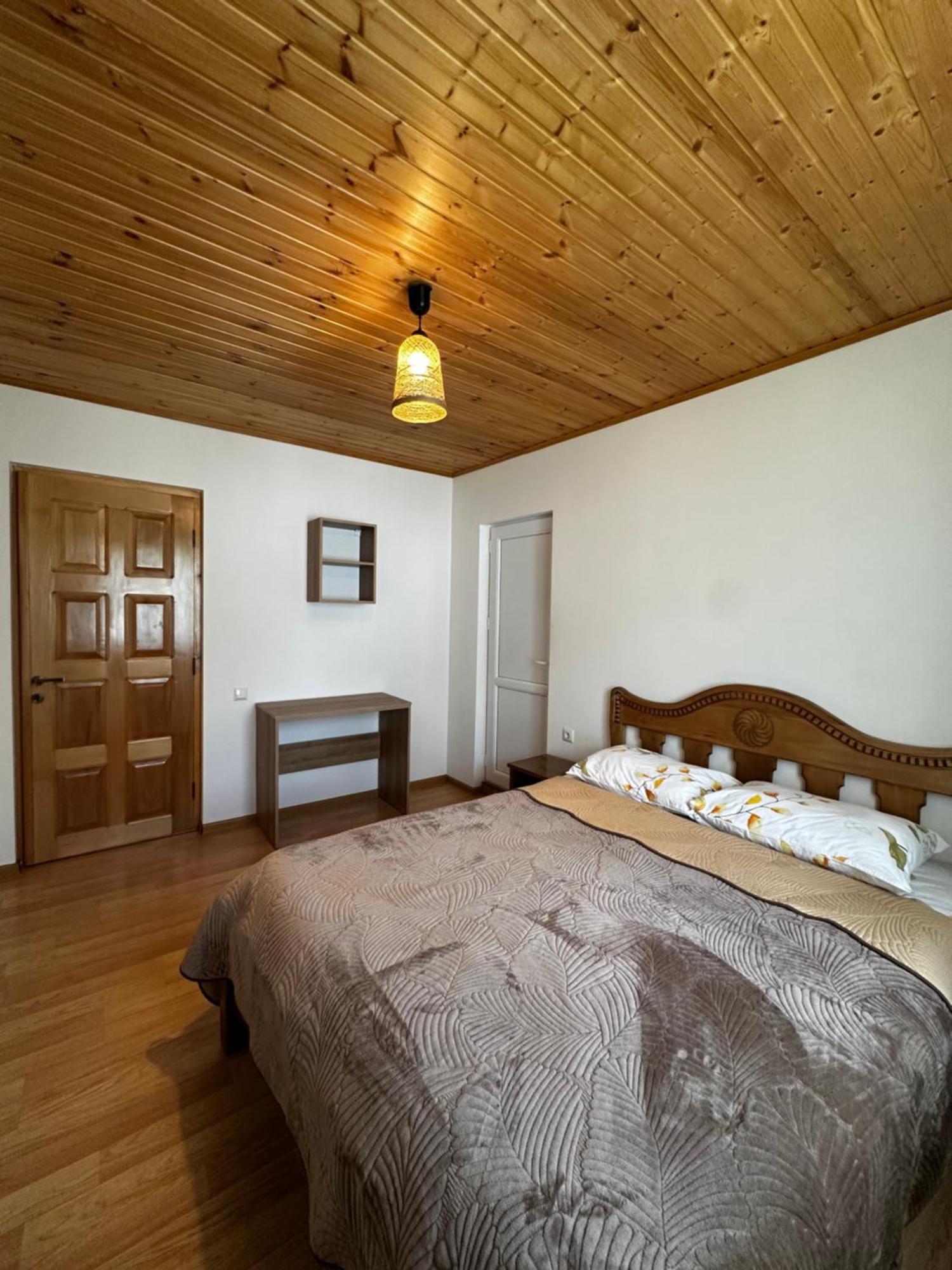 Zhabeshi Guest House Victor מראה חיצוני תמונה