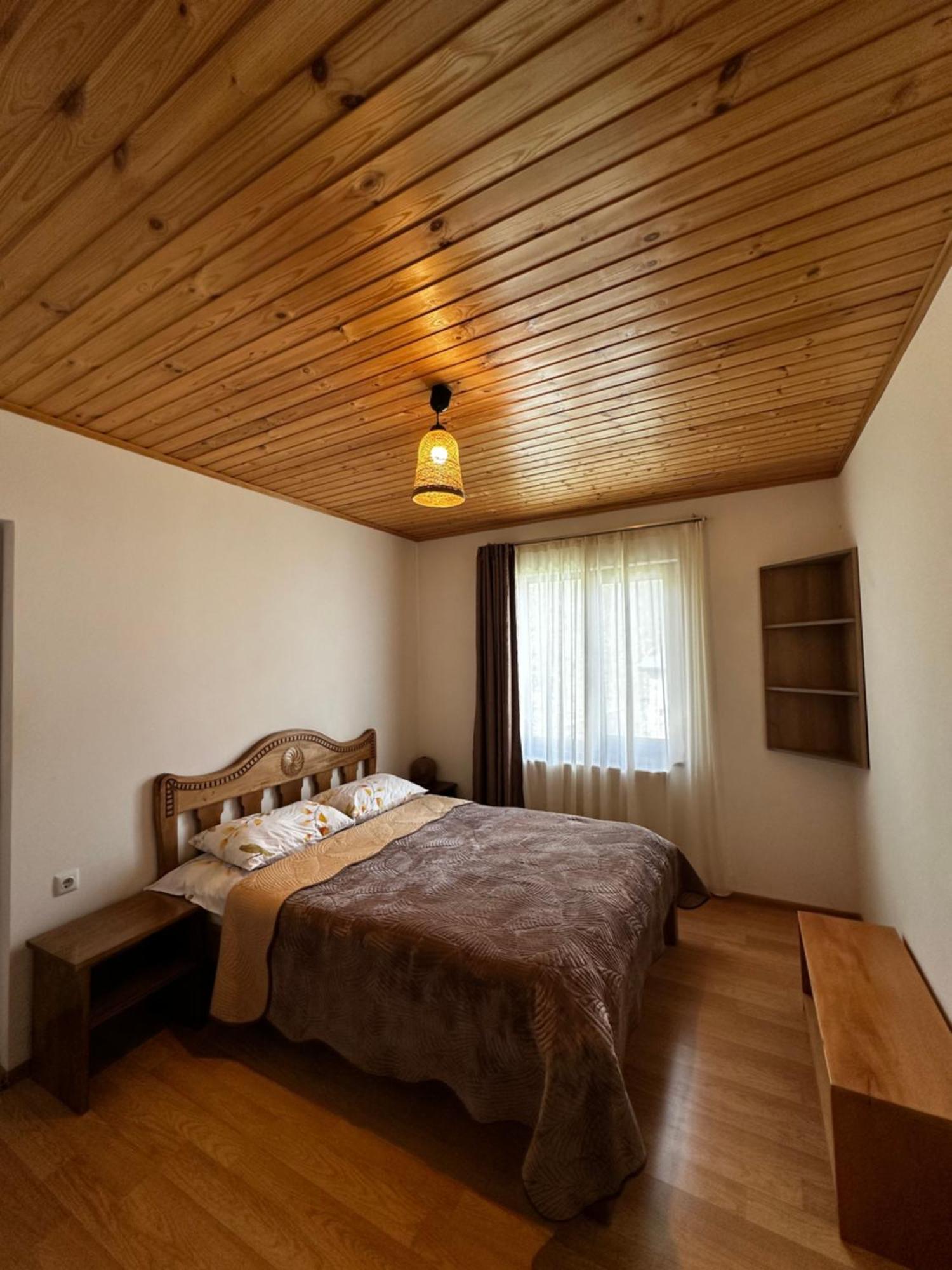 Zhabeshi Guest House Victor מראה חיצוני תמונה